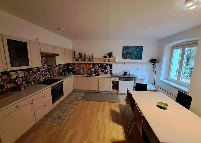 Appartement Geraeumige Im Zentrum Von